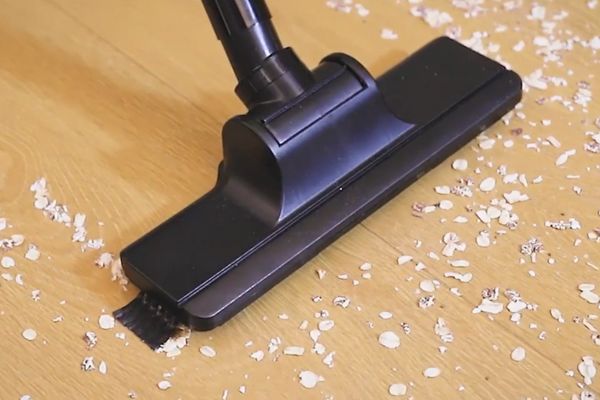 can-you-vacuum-vinyl-plank-flooring-all-you-need-to-know